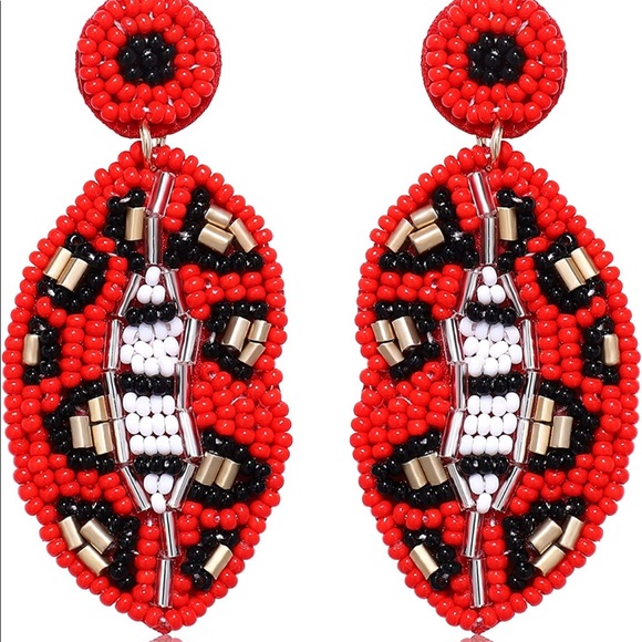 NWT Retro Red Lips Beaded Drop Dangle Earrings Kiss Mouth 70s 80s - Picture 3 of 3